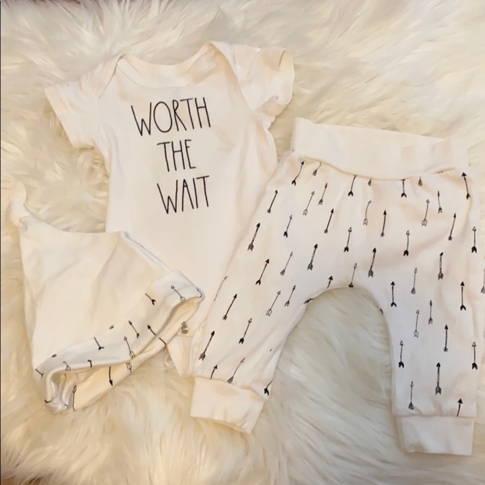 Rae Dunn Outfit